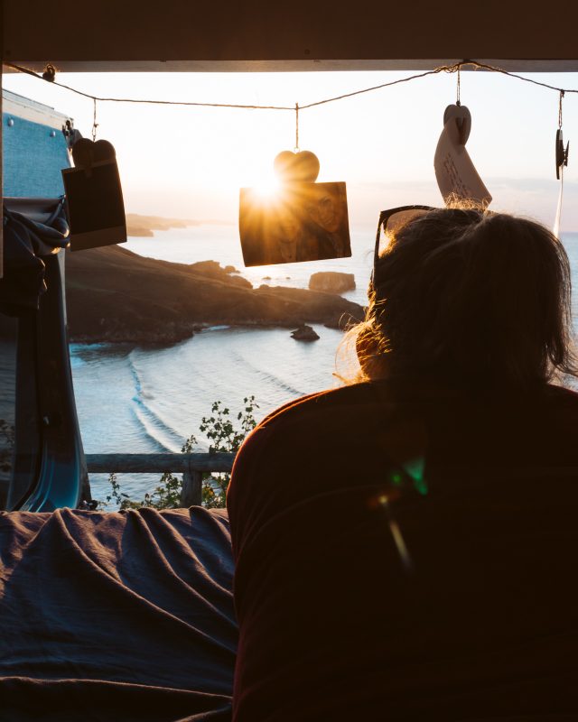 Sonnenuntergang mit Blick aus dem Van auf den Playa de Torimbia