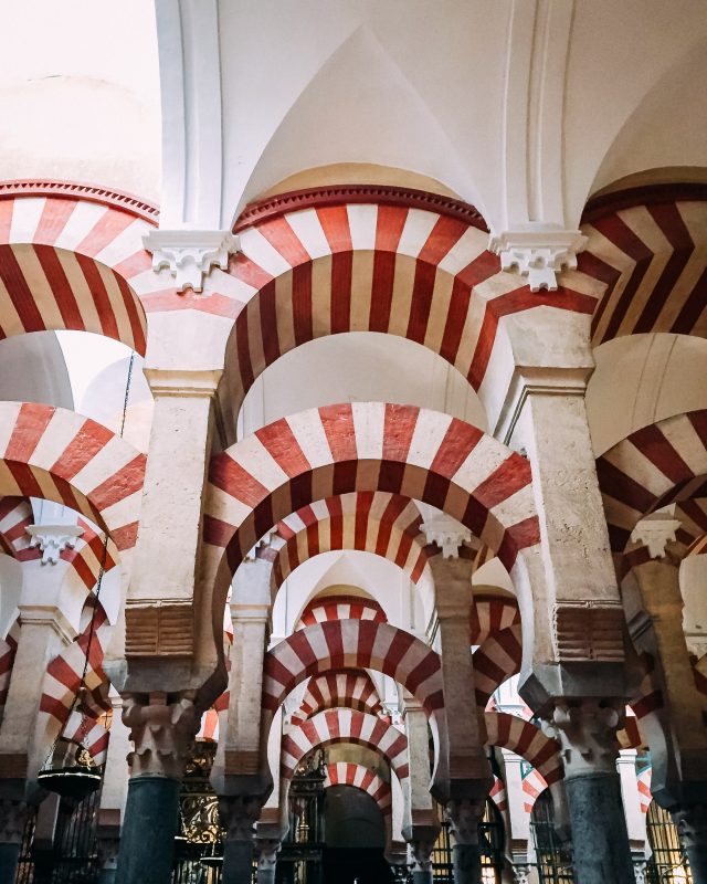 Bögen der Mezquita in Cordoba
