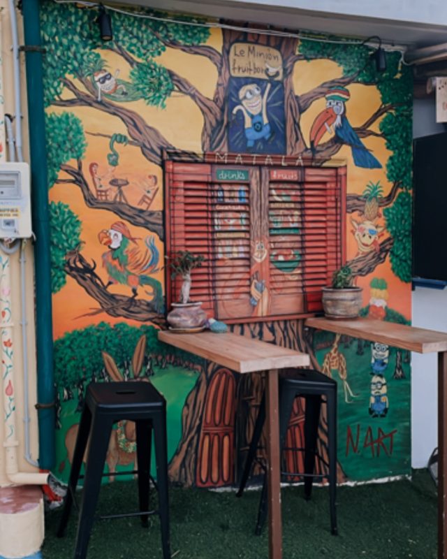 Kleine bunte Bar in Matala auf Kreta